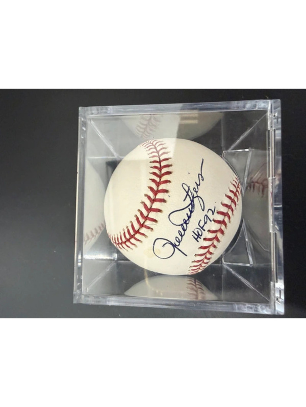 Rollie Fingers Hall of Fame Pitcher Autographed Rawlings Official HOF ‘92 & Case